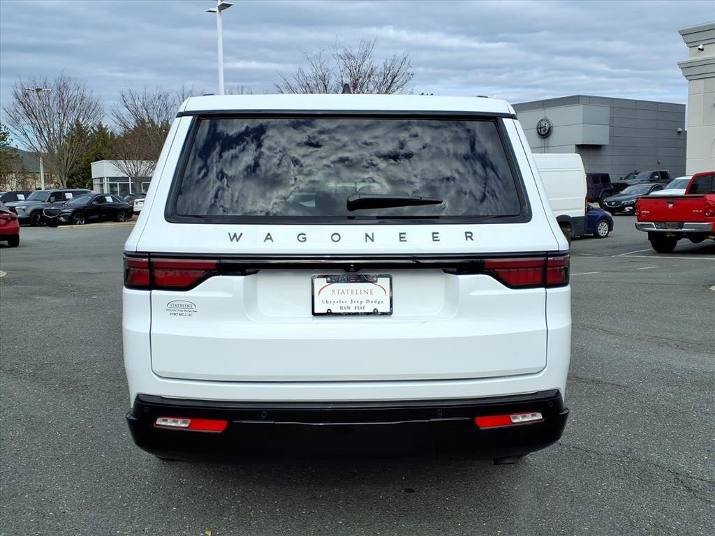 2025 Jeep Wagoneer L Series II - Photo 17