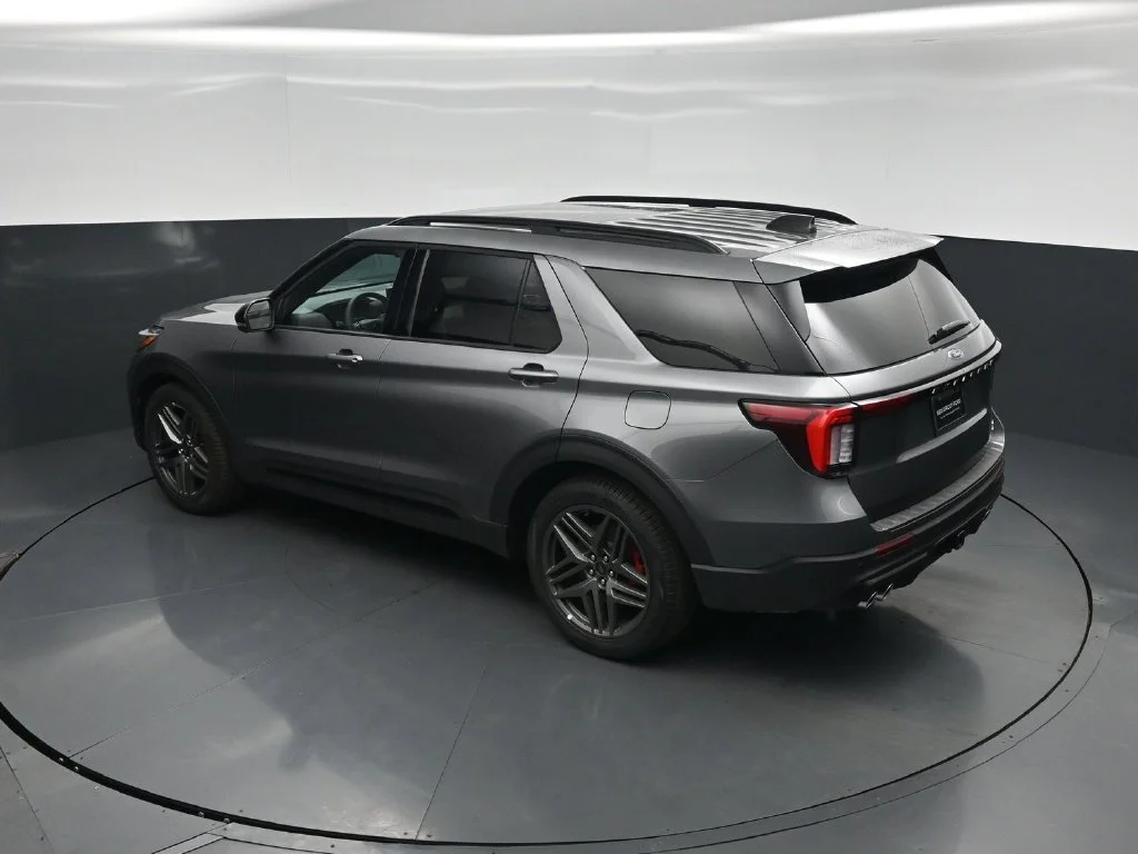 New 2026 Carbonized Gray Metallic Ford ST image 42