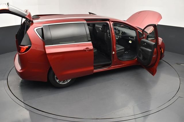 New 2026 Red Hot Pearl-Coat Exterior Paint Chrysler LX image 30