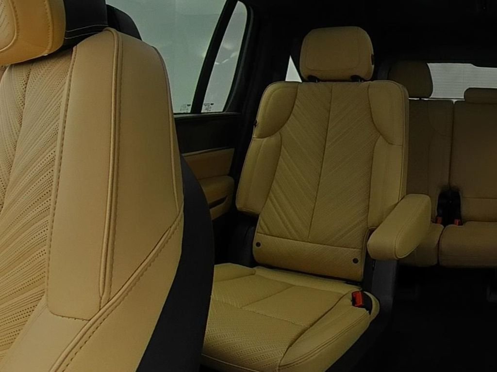 2025 Cadillac Escalade IQ Sport 2 - Photo 16