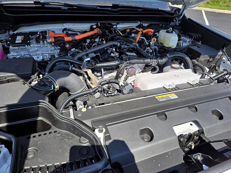 2025 Toyota Tacoma TRD Off Road - Photo 18