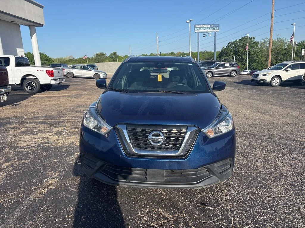 Certified 2020 Nissan Kicks SV with VIN 3N1CP5CV9LL529793 for sale in Kansas City