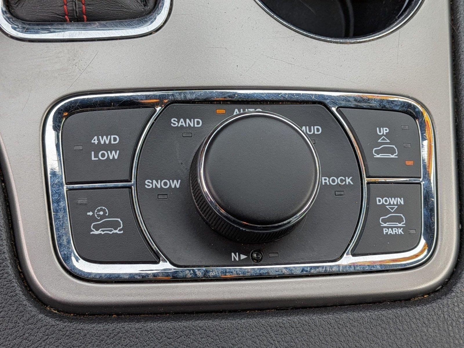 Used 2021 Sting-Gray Clearcoat Jeep Trailhawk image 15
