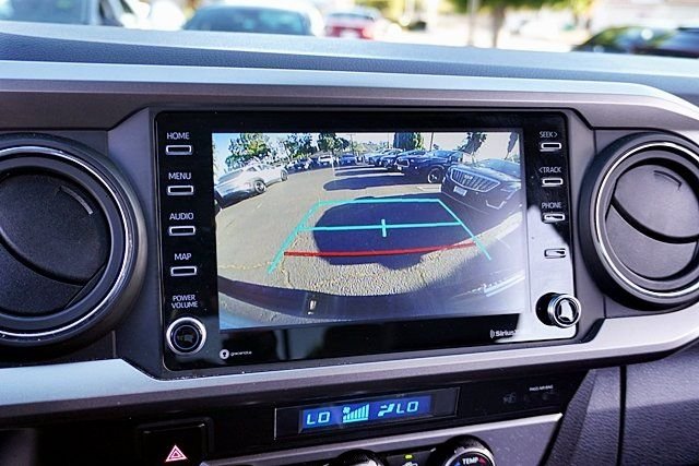 Used 2022 Silver Toyota SR5 image 27