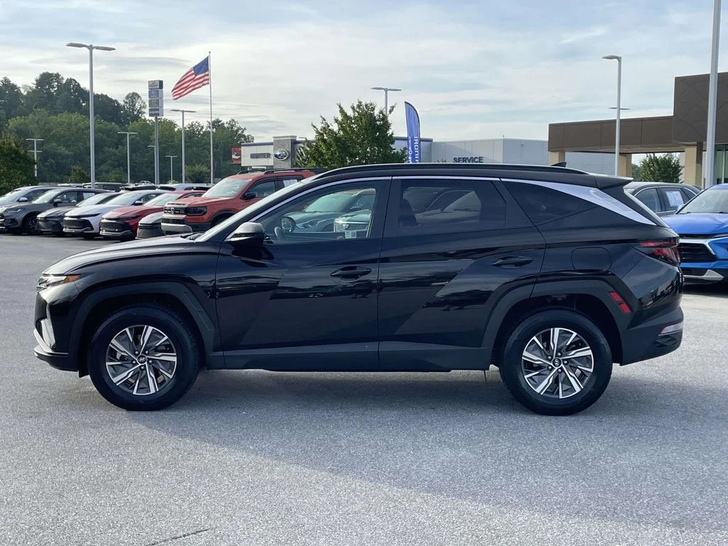 Used 2024 Black Pearl Hyundai Blue image 25