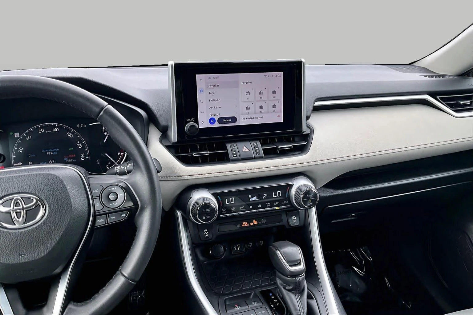 Used 2023 Ruby Flare Pearl Toyota XLE Premium image 7