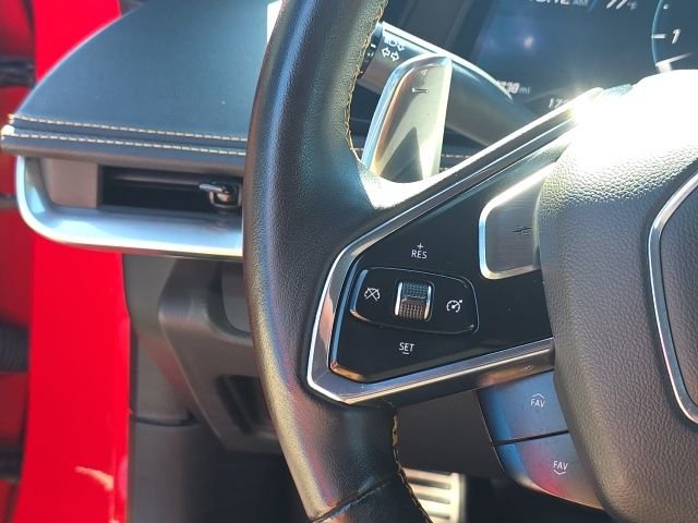 Used 2022 Red Chevrolet Stingray image 18