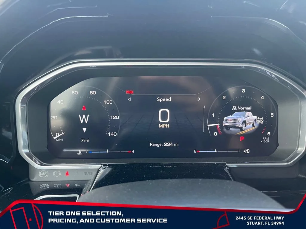 New 2026 Sterling Metallic GMC Elevation image 21