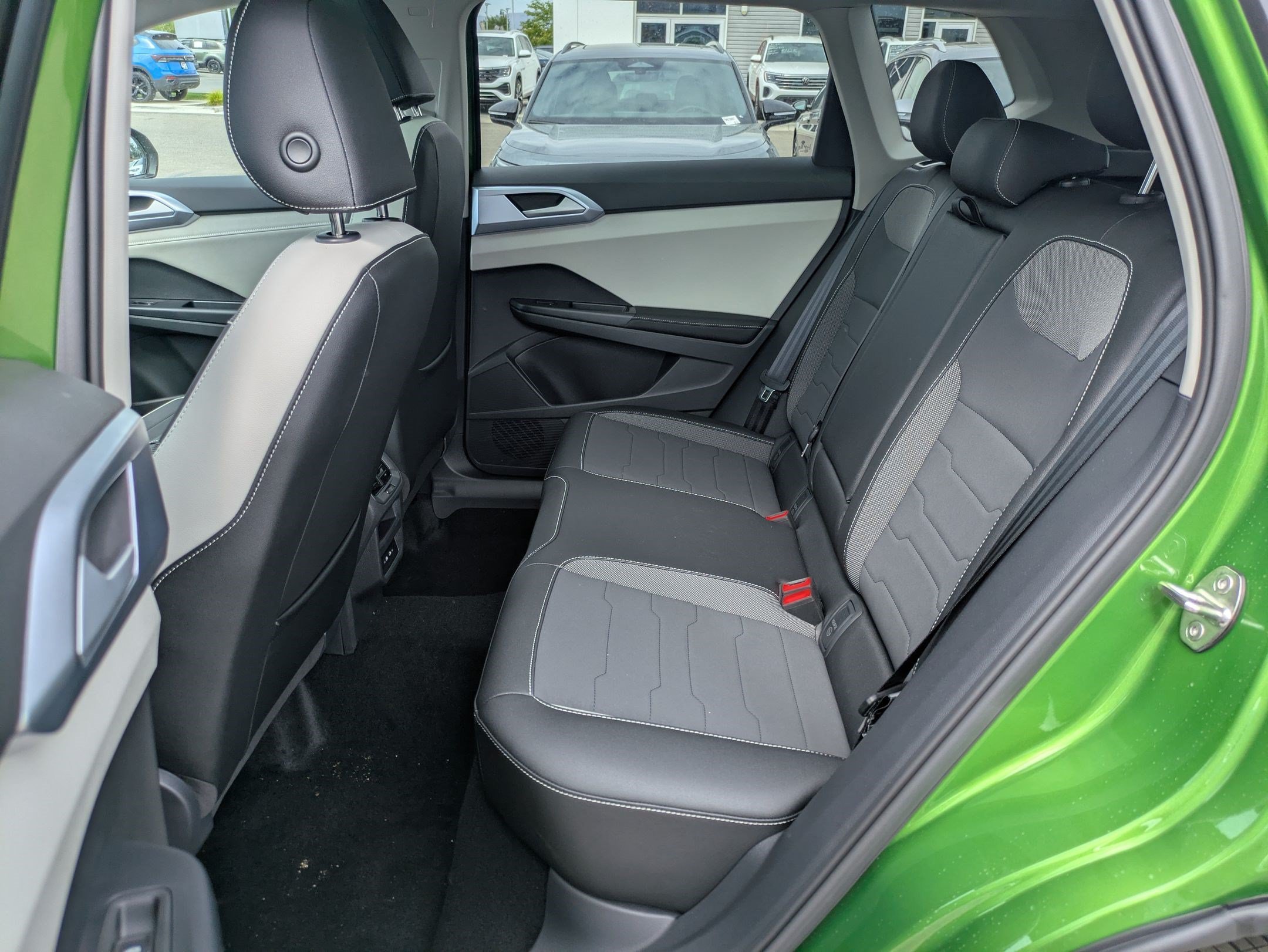 New 2026 Bright Moss Green Metallic Volkswagen SE image 14