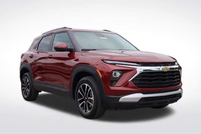 Used 2025 Red Chevrolet LT image 1