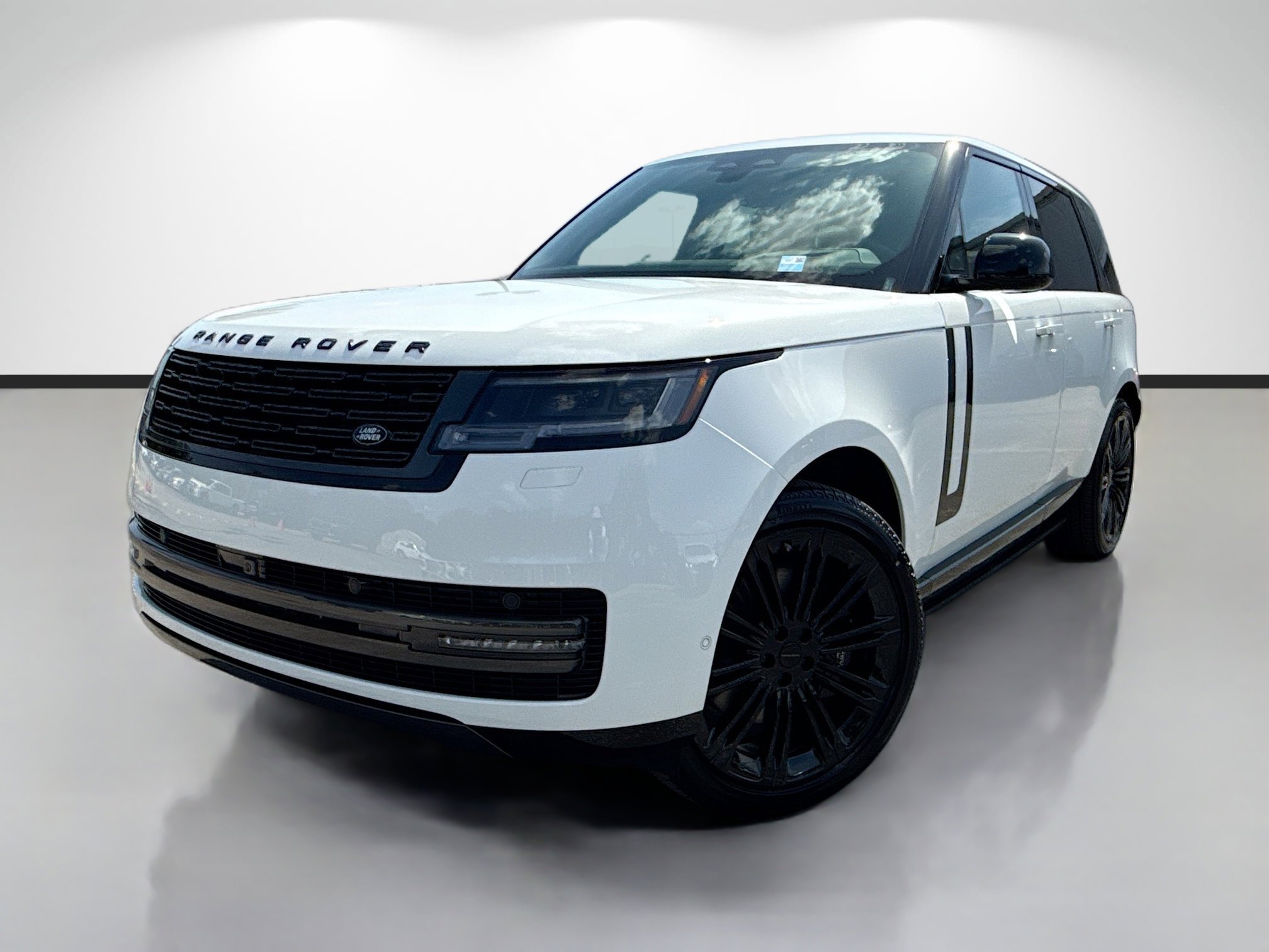 New 2026 Fuji White Land Rover SE image 1