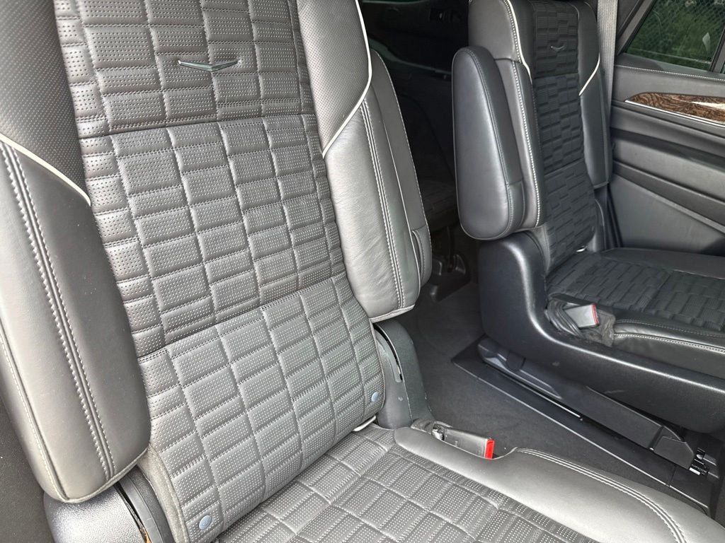 Used 2021 White Cadillac Sport Platinum image 13