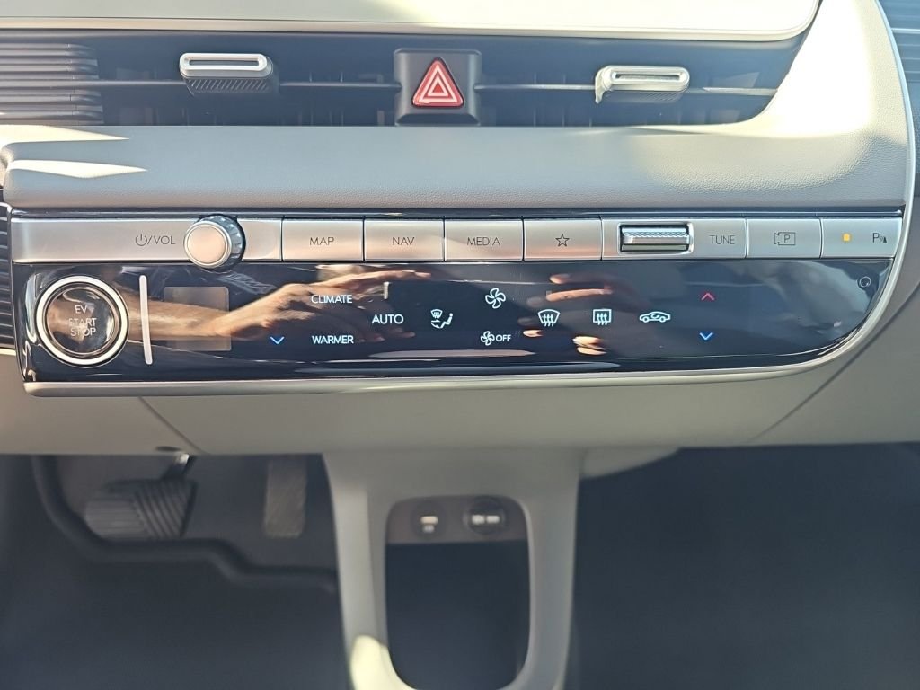 2024 Hyundai IONIQ 5 SEL - Photo 18