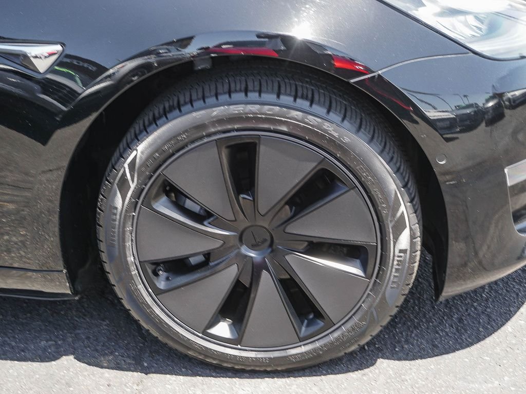 Used 2019 Solid Black Tesla Standard Range Plus image 8