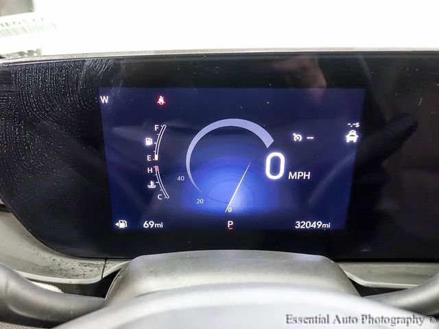 Certified Used 2025 White Frost Tricoat Buick Avenir image 13