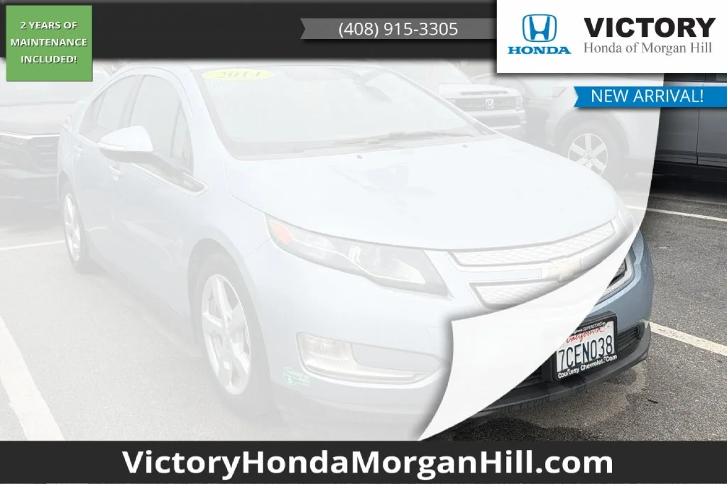 Used 2014 Silver Topaz Metallic Chevrolet Base image 1