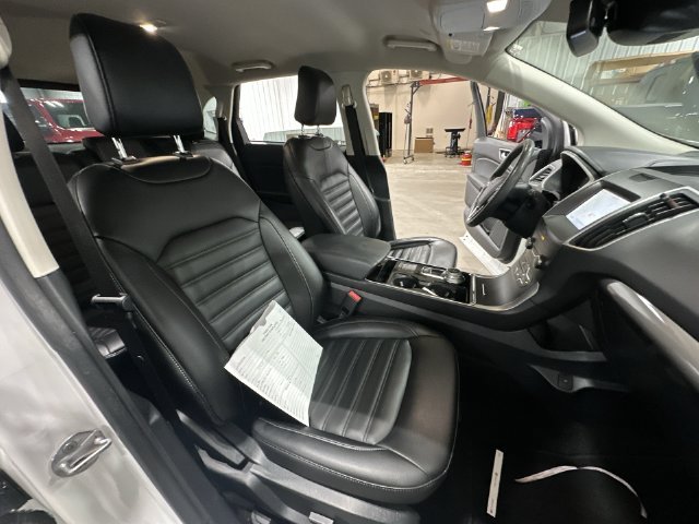 Used 2020 White Ford SEL image 22
