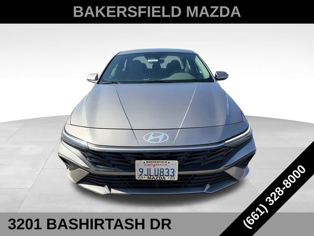 Used 2024 Silver Hyundai SE image 8