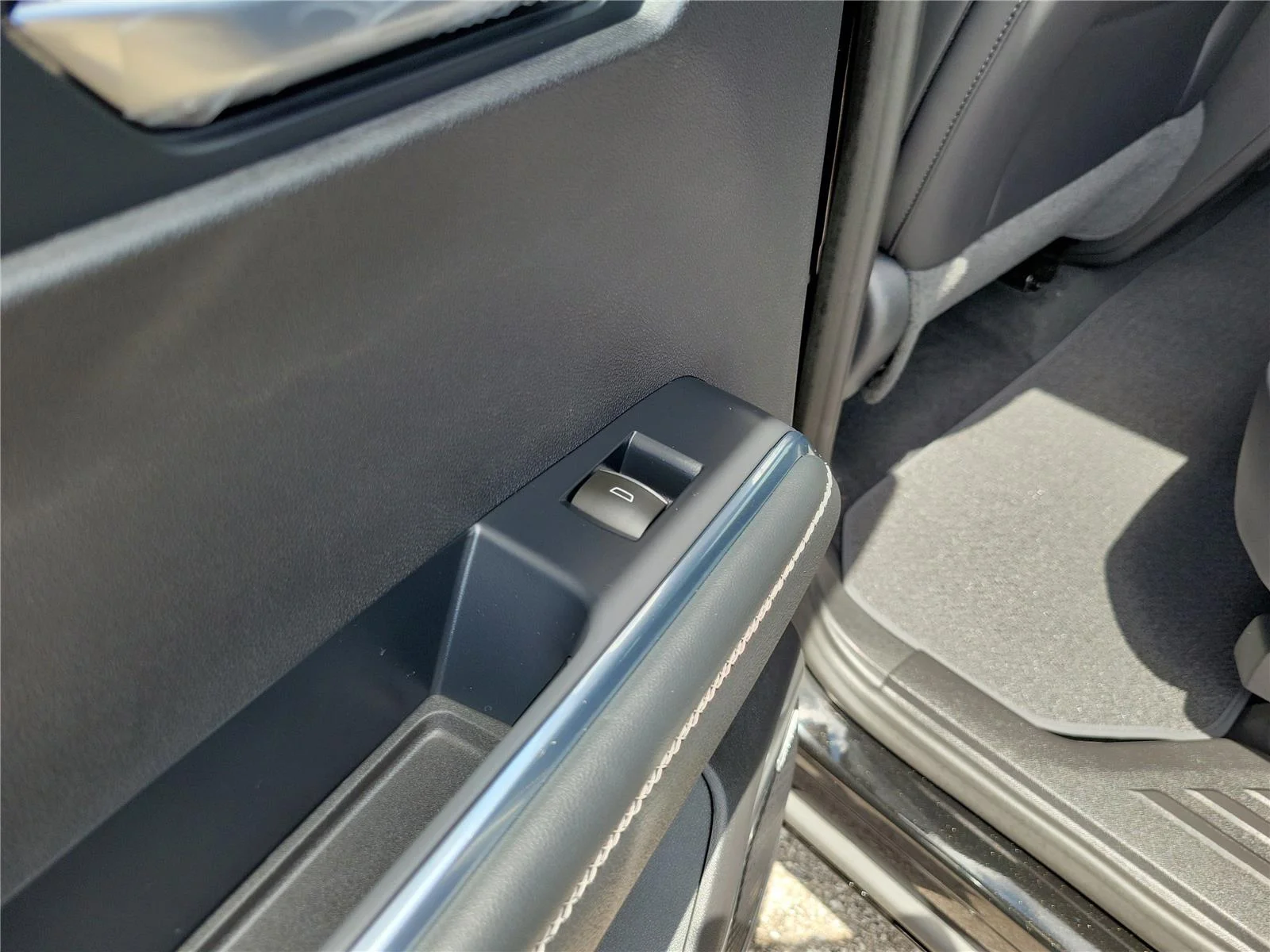 New 2026 Ebony Twilight Metallic GMC Denali image 18
