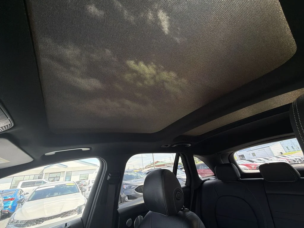 Used 2018 Black Mercedes-Benz GLC 300 image 27