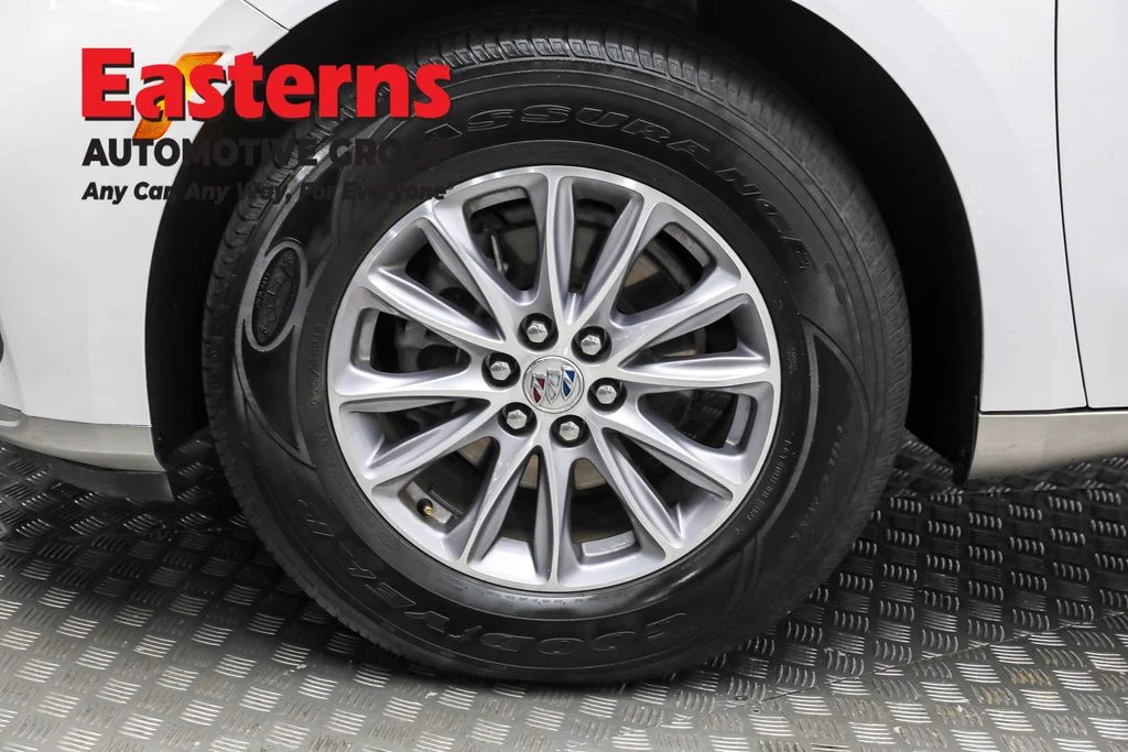 Used 2024 White Buick Premium Group image 37