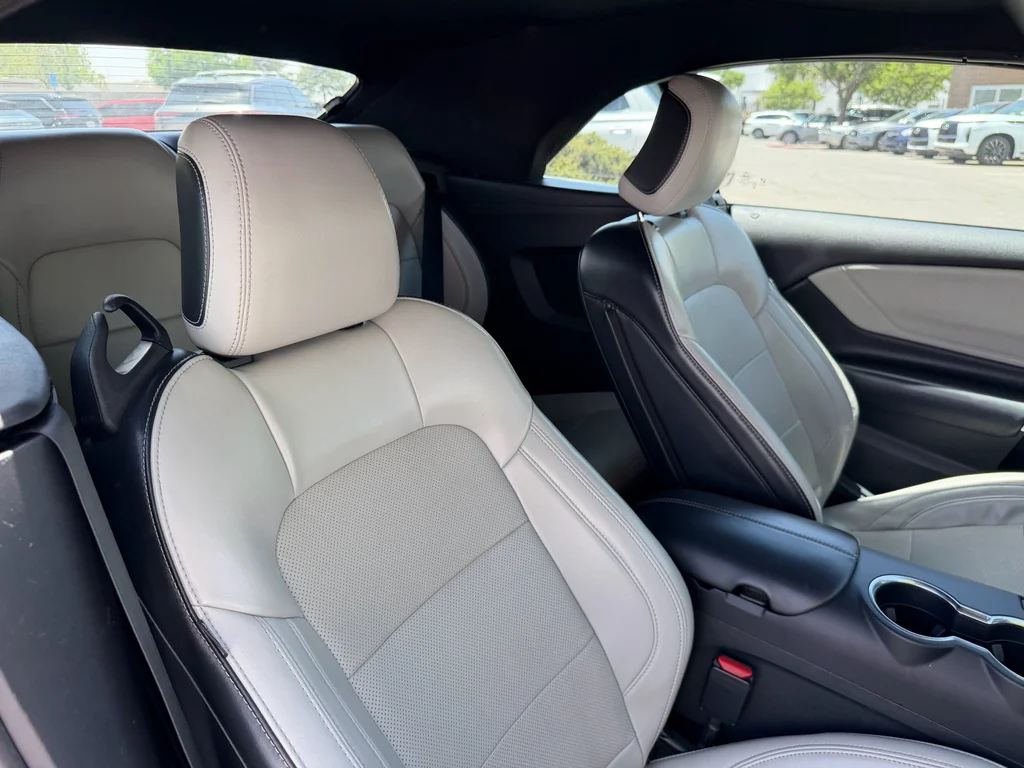 Used 2024 Shadow Black Ford CONVERTABLE PREMIUM image 29