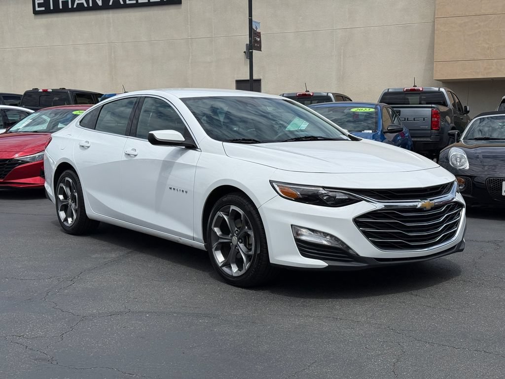 Used 2024 Summit White Chevrolet 1LT image 5
