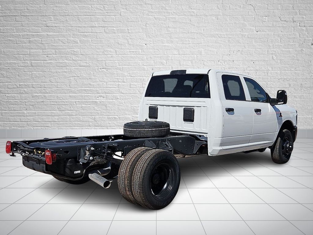New 2026 Bright White Clear-Coat Exterior Paint RAM Tradesman image 4