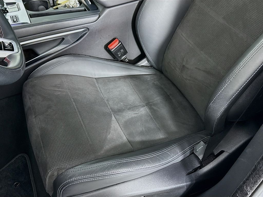 Certified Used 2021  Jaguar SVR image 21