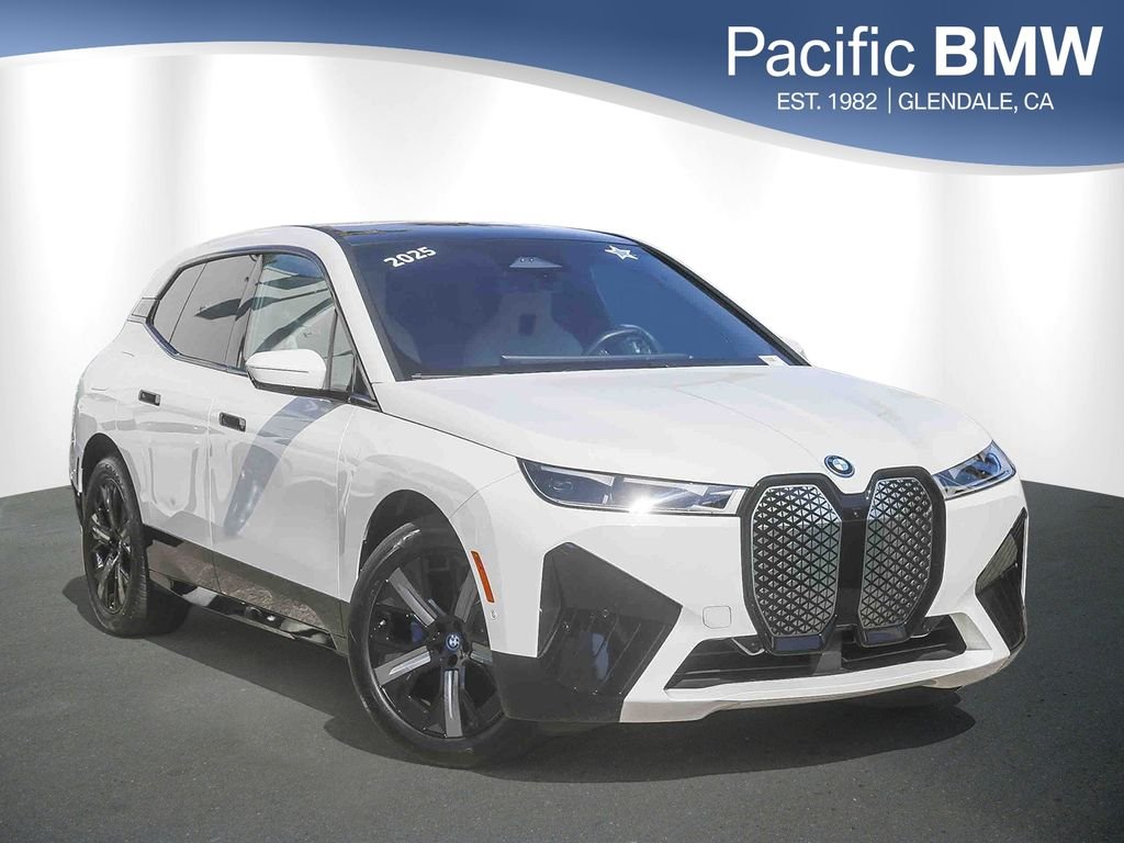 2025 BMW iX xDrive50's photo
