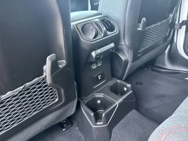Used 2025 White Jeep Rubicon image 23
