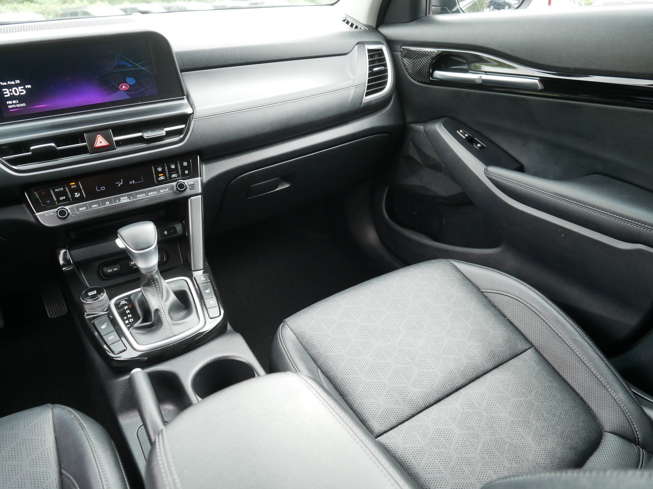 Certified Used 2024 Fusion Black Kia EX image 11