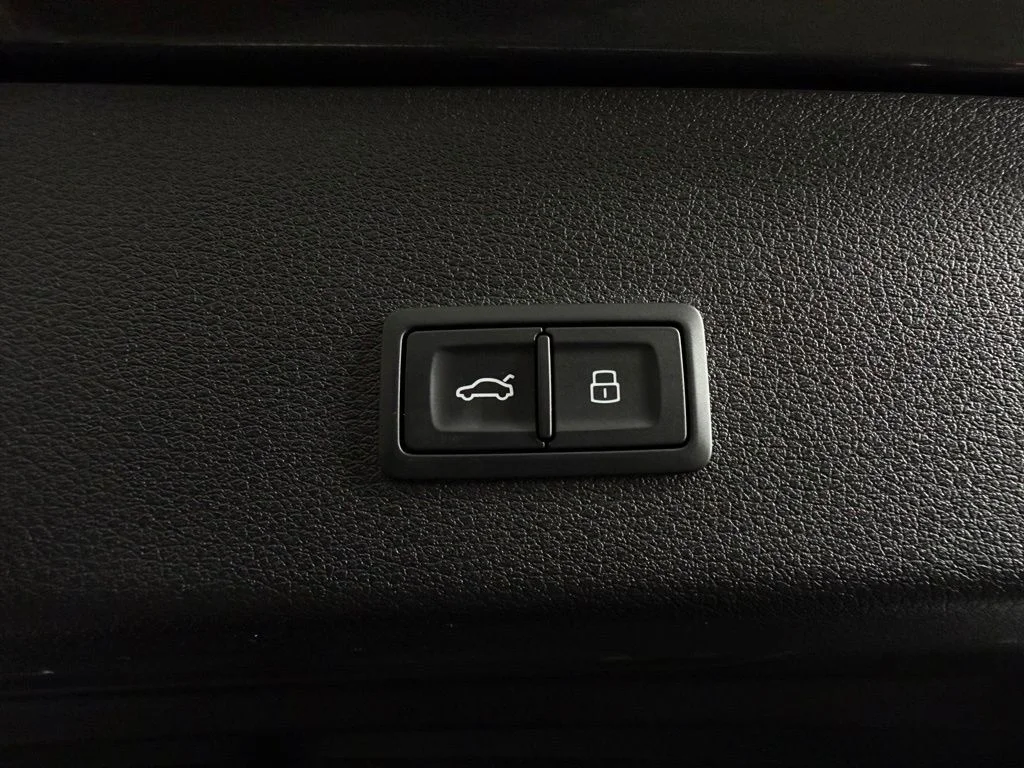 Used 2024 Gray Audi Premium Plus image 31