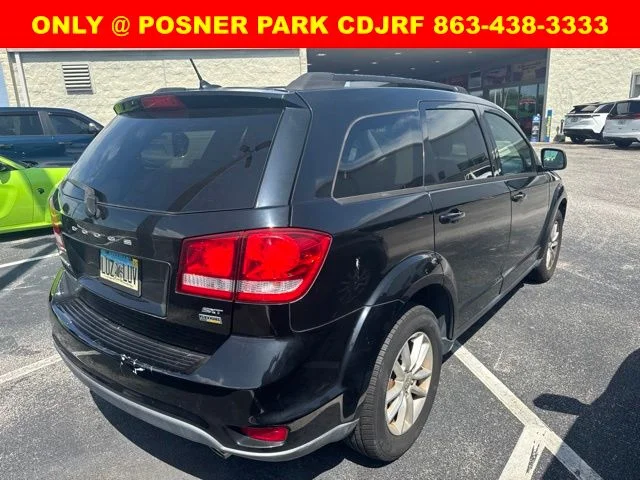Used 2017 Black Dodge SXT image 3