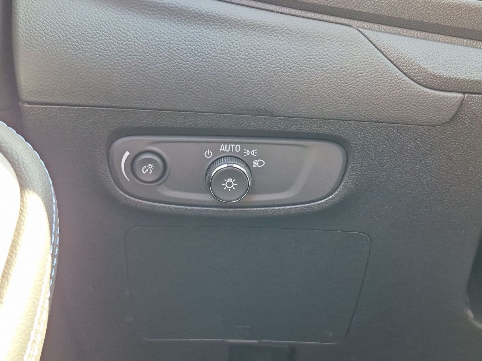 2026 Buick Encore GX Sport Touring - Photo 17