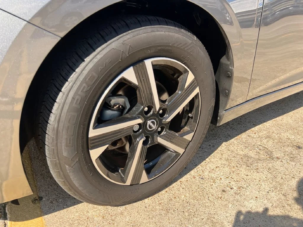 Used 2024 Gray Nissan SV image 17