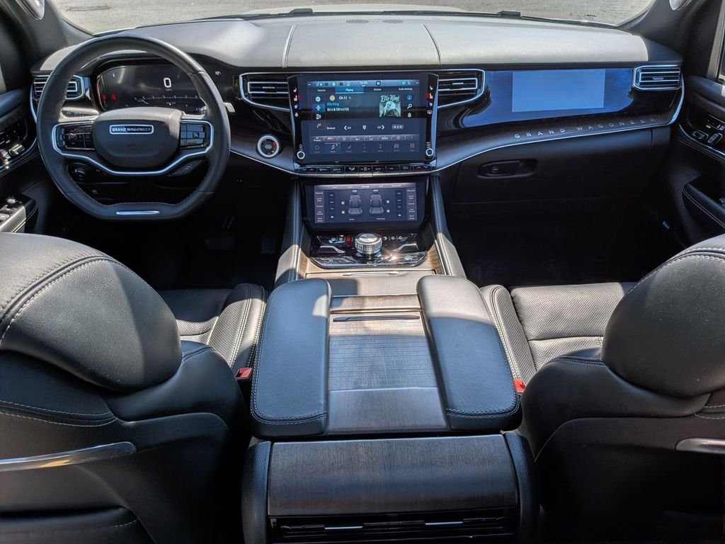 Used 2022 White Jeep Series I image 30