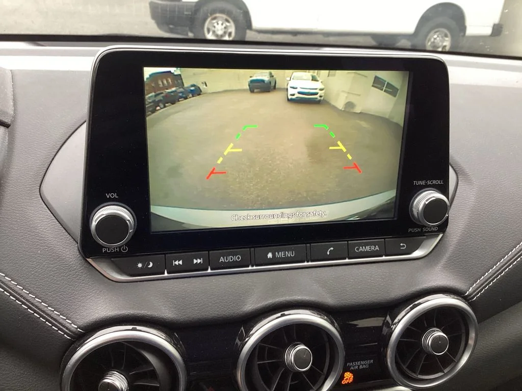 Used 2022 Gray Nissan SV image 31
