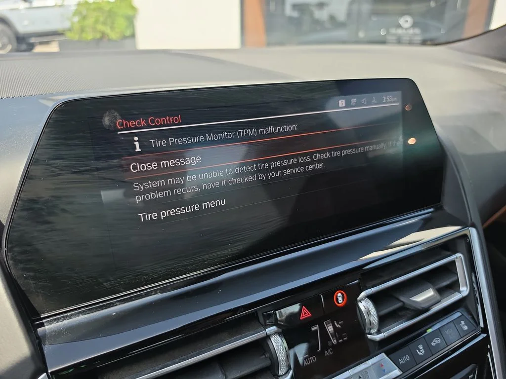 Used 2019 Blue Metallic BMW M850i xDrive image 18