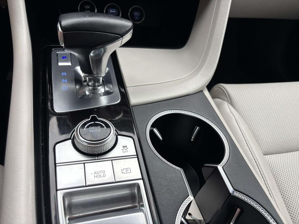 Used 2025 White Genesis 2.5T image 23