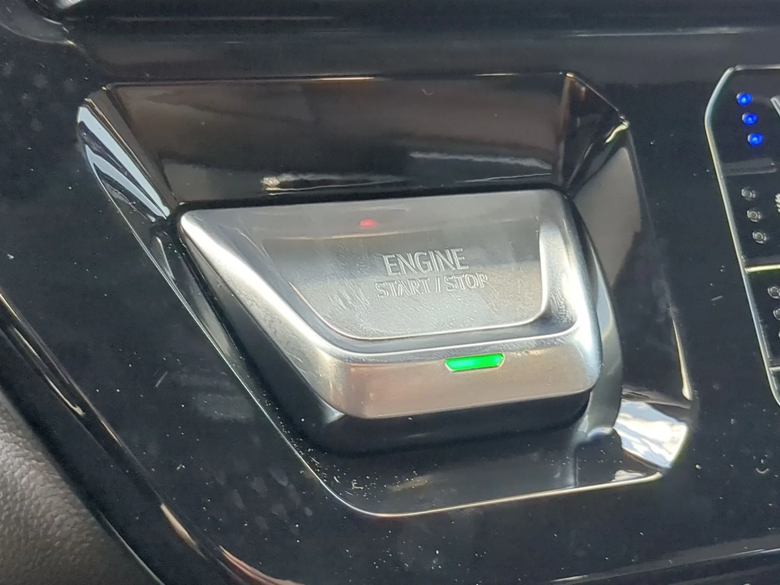 New 2026 Glacier White Tricoat GMC Denali image 41