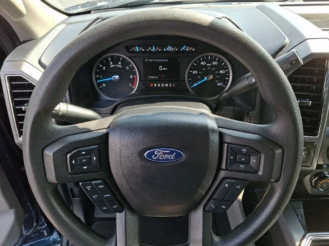 Used 2020 Blue Ford XLT image 19