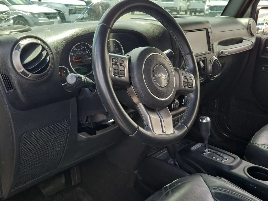 Used 2018 Gray Jeep Altitude 4x4 image 10