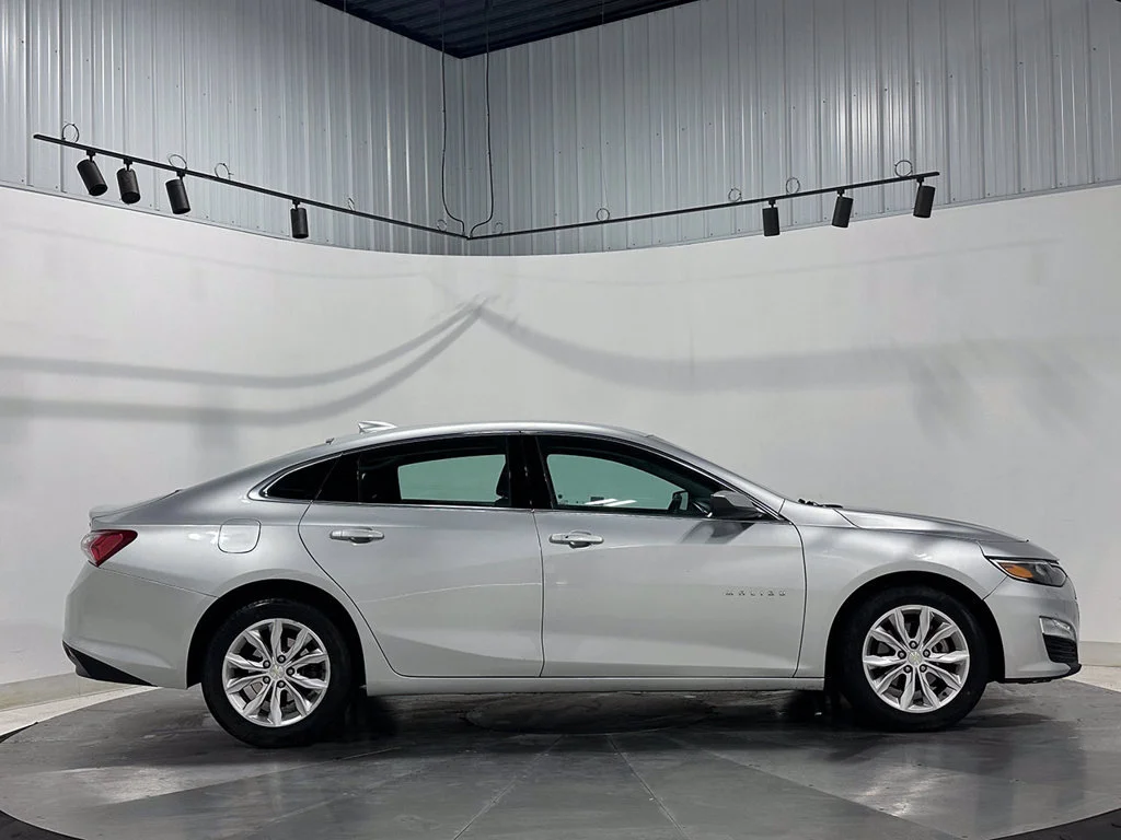 Used 2020 SILVER ICE METALLIC Chevrolet LT image 10