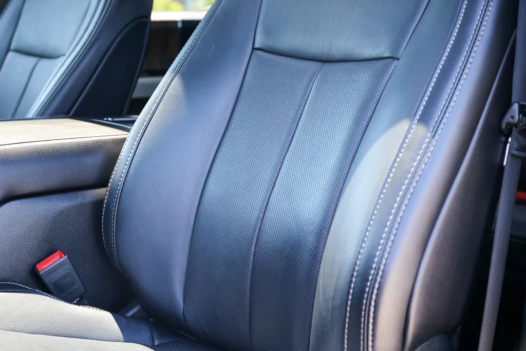 Used 2019 Red Ford Lariat image 41