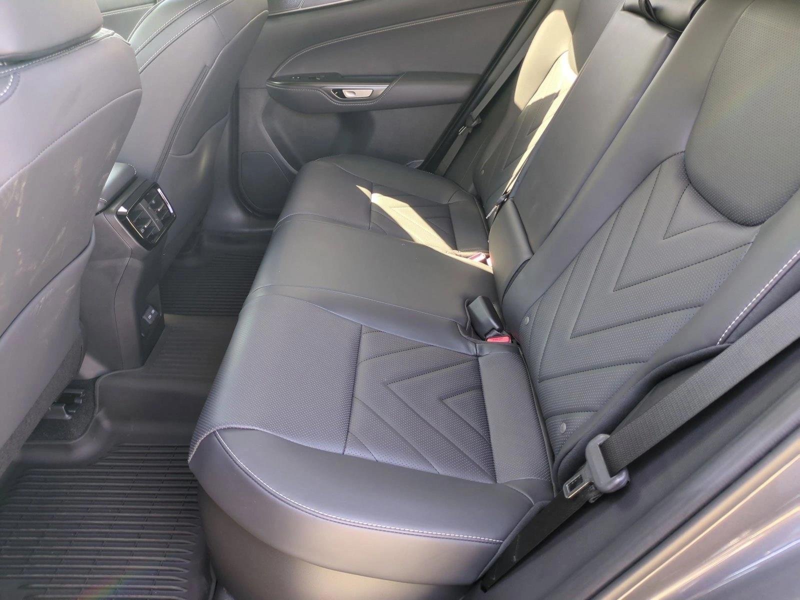 2025 Lexus NX - Photo 15