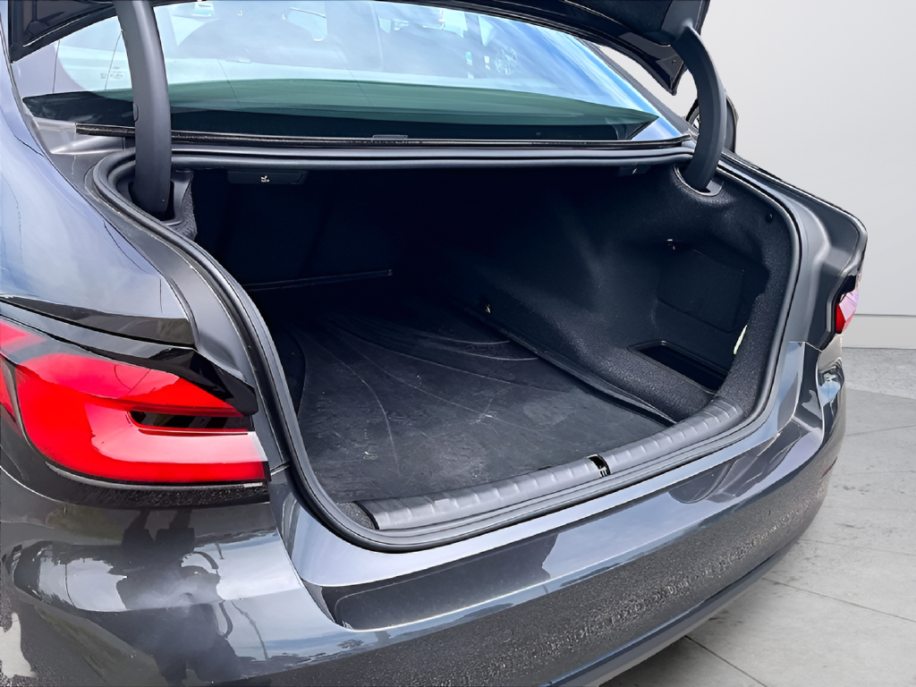Used 2023 Gray BMW 540i image 30