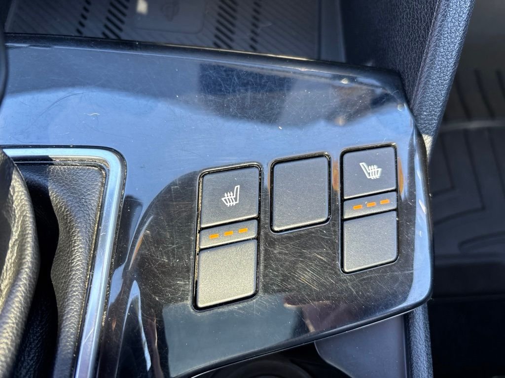 Used 2023 Black Kia X-Line image 29