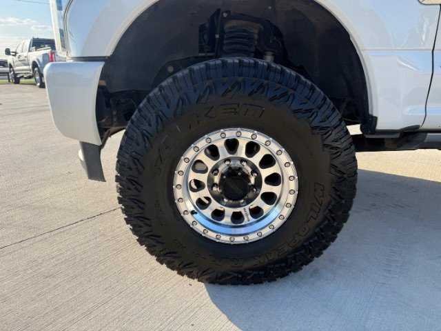 Used 2019 White Ford Platinum image 10