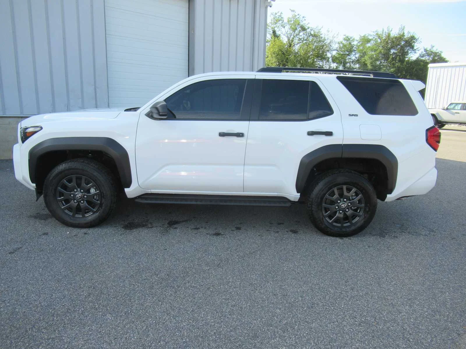 Used 2026 Ice Cap Toyota SR5 image 8